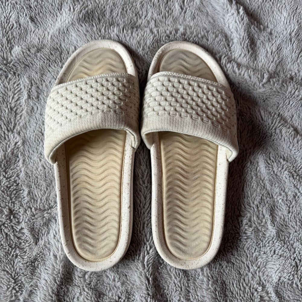 SUAVS The Eddy Slide Women’s 9 Jet Sand White Knit‎ Recycled Comfort Sandals